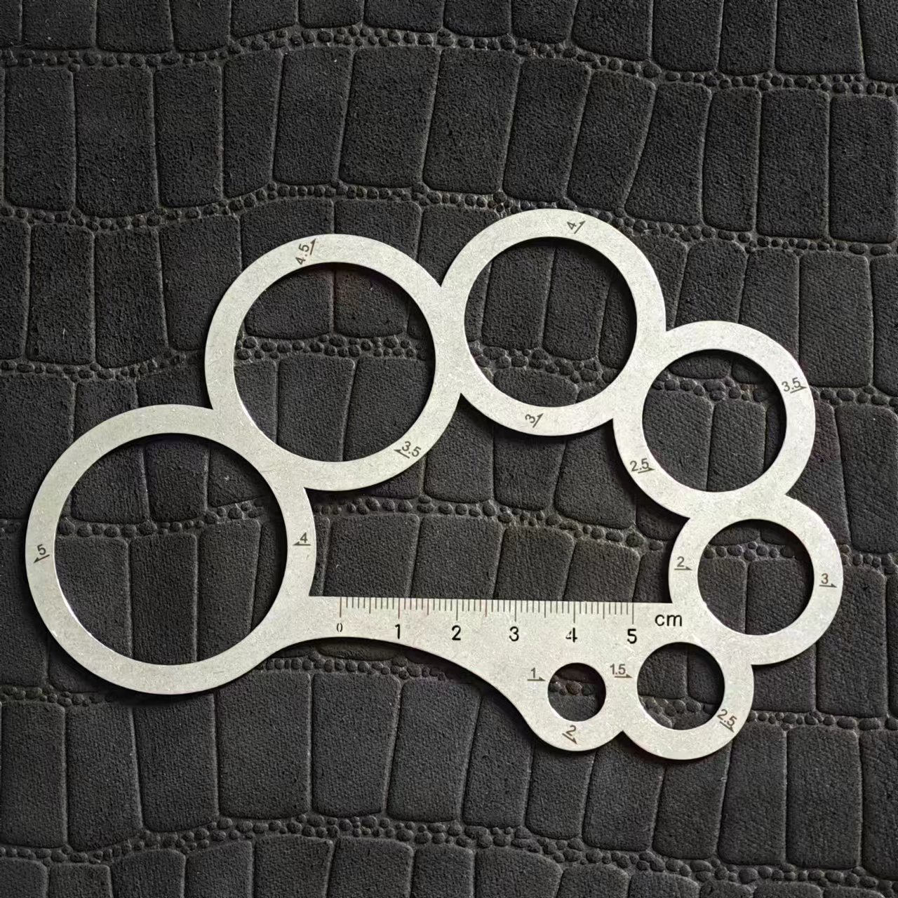 Leatherwork Templates - مسطرة دائرية متعددة الأغراض زاوية معدنية