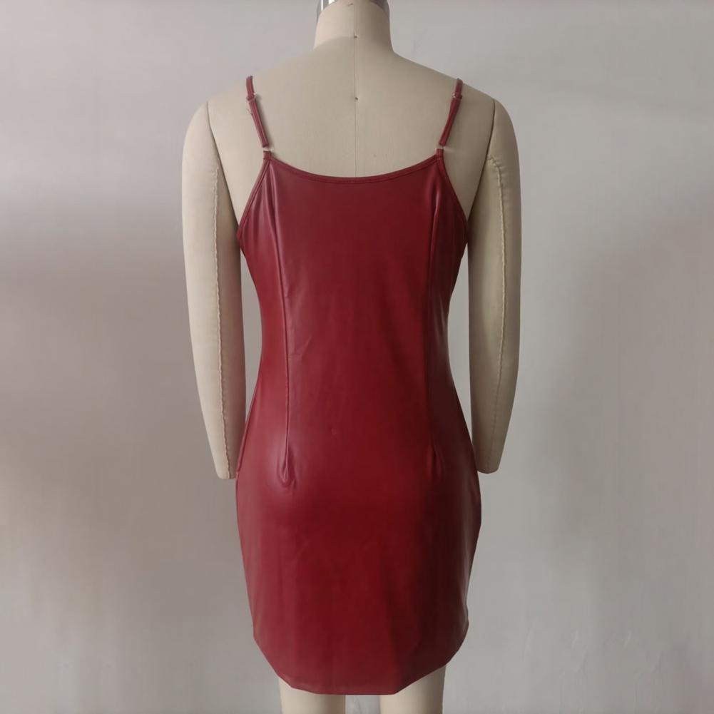 بدلة تنورة من الجلد الصناعي لل - مراجعة Leather Work Outfit وسعره